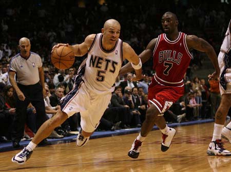 瓶頸逐漸增 瓶頸逐漸增