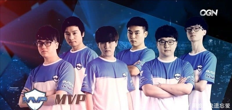 在前排倒下 在前排倒下